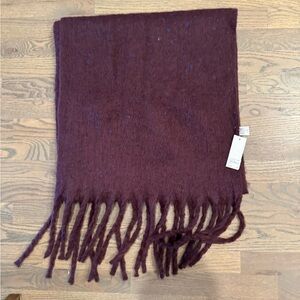 bp burgundy with stem scarf